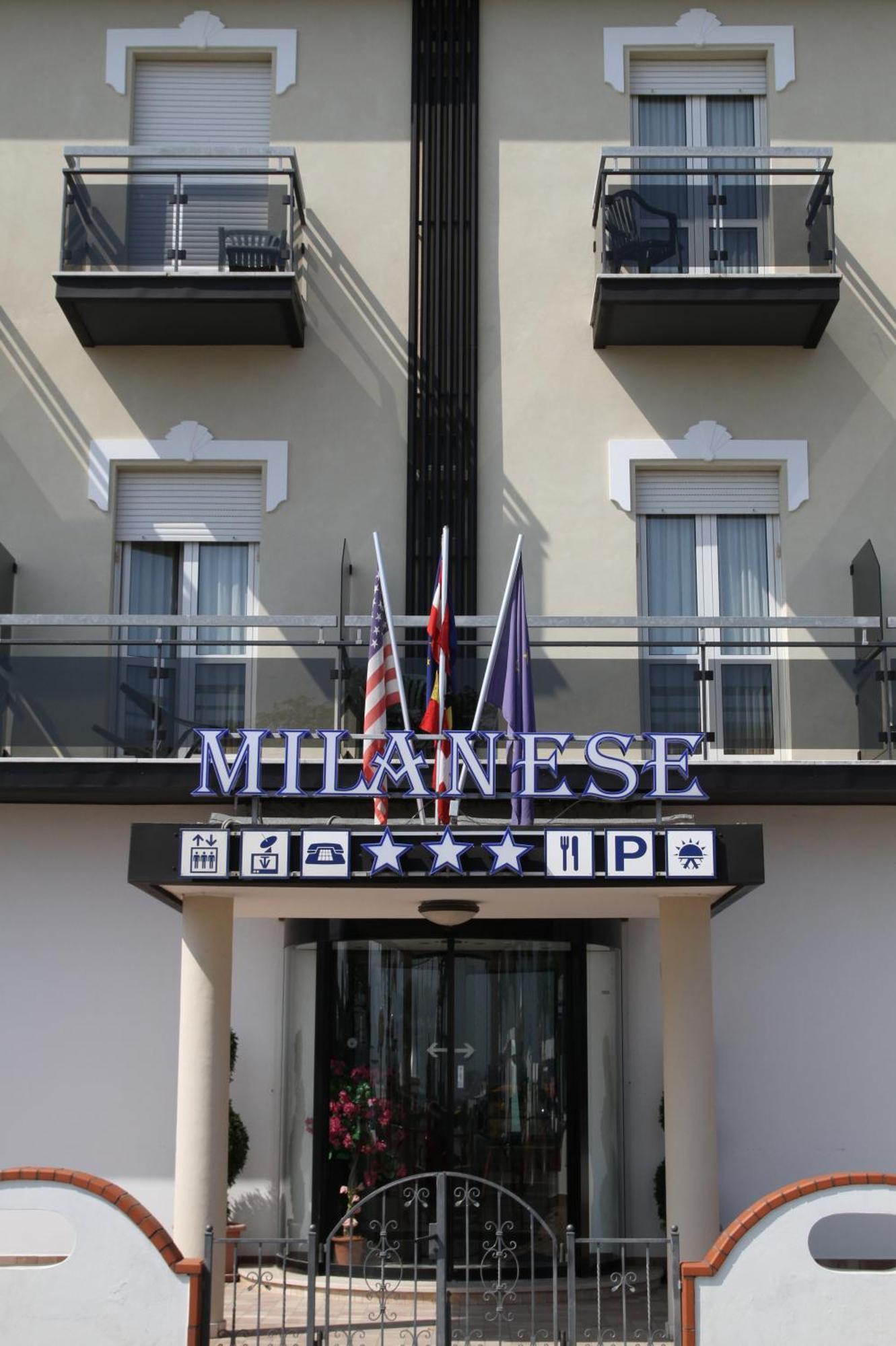 Hotel Milanese Римини Екстериор снимка